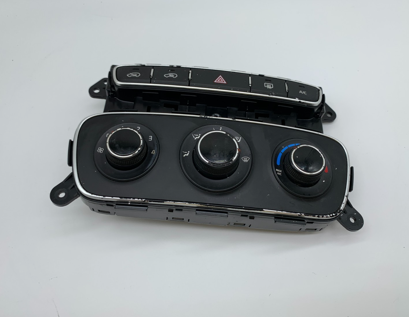 2014-2015 Kia Sorento AC Heater Climate Control Unit OEM C03B54019