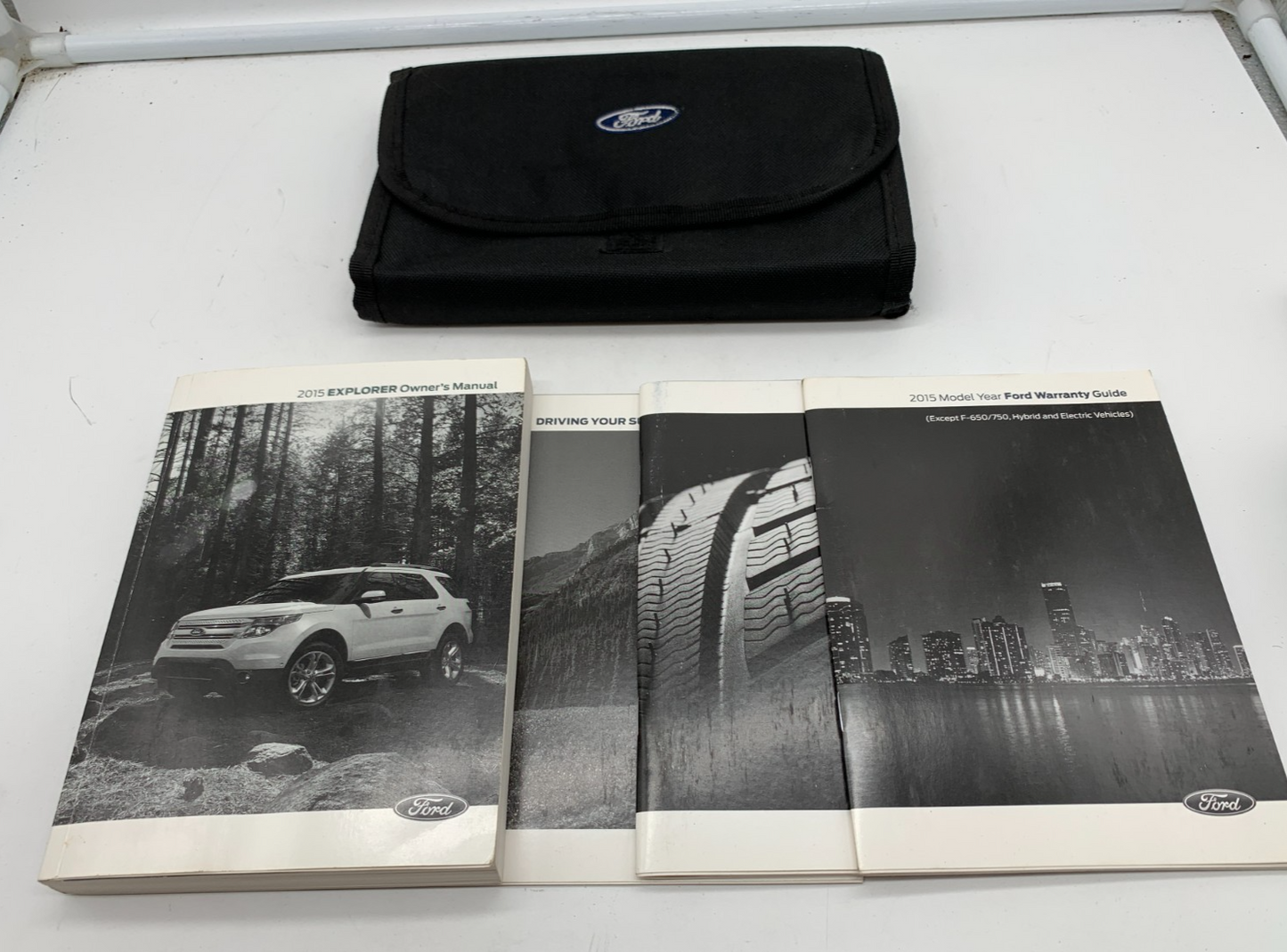 2015 Ford Explorer Owners Manual Set with Case OEM