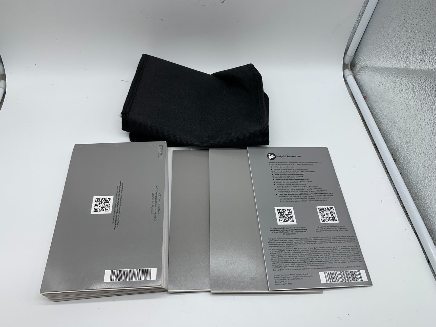 2024 Nissan Altima Sedan Owners Manual Set with Case OEM A01B51006