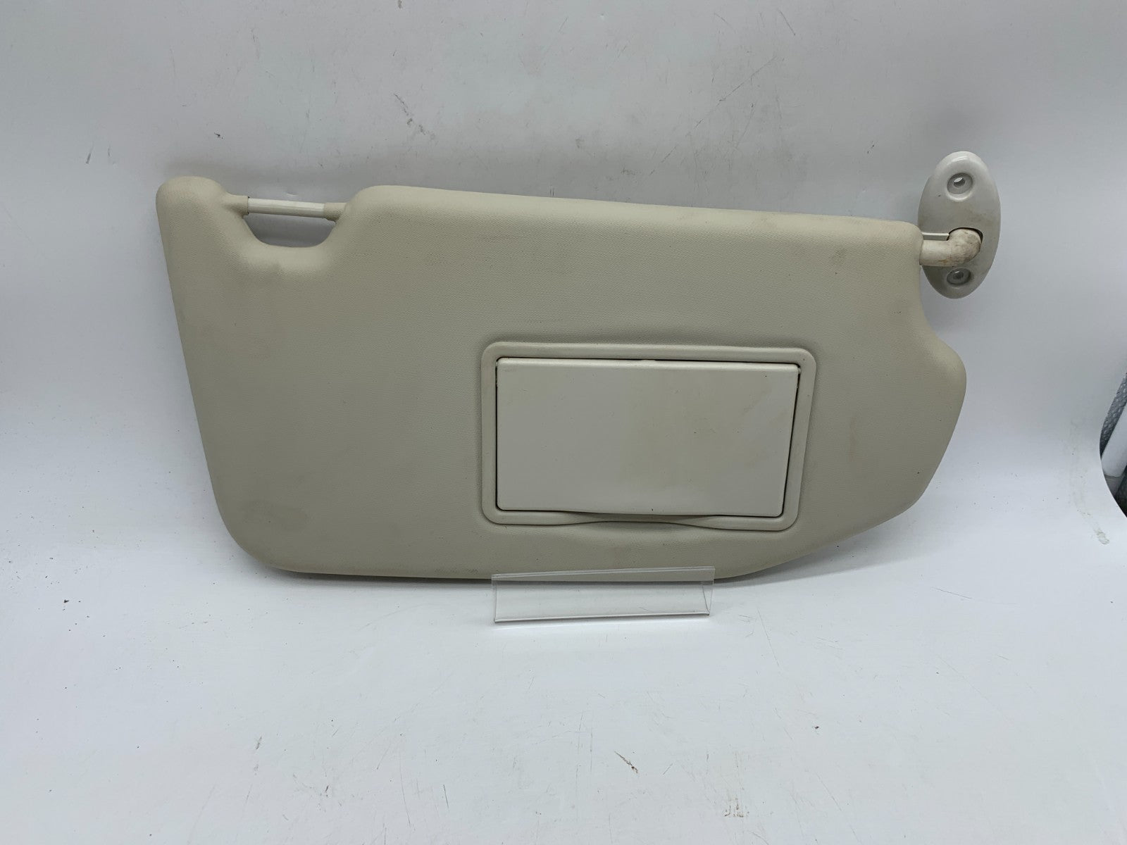 2021-2022 Ford EcoSport Passenger Side Sun Visor Sunvisor Gray OEM D02B43008