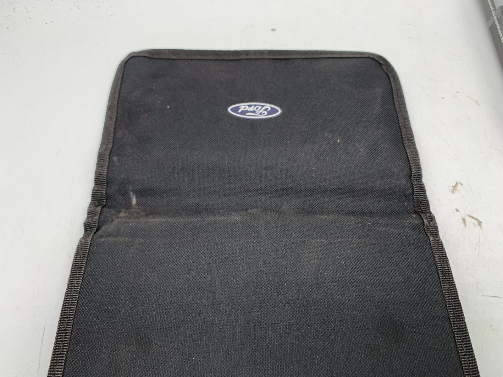 2018 Ford Edge Owners Manual Set with Case OEM B01B16008