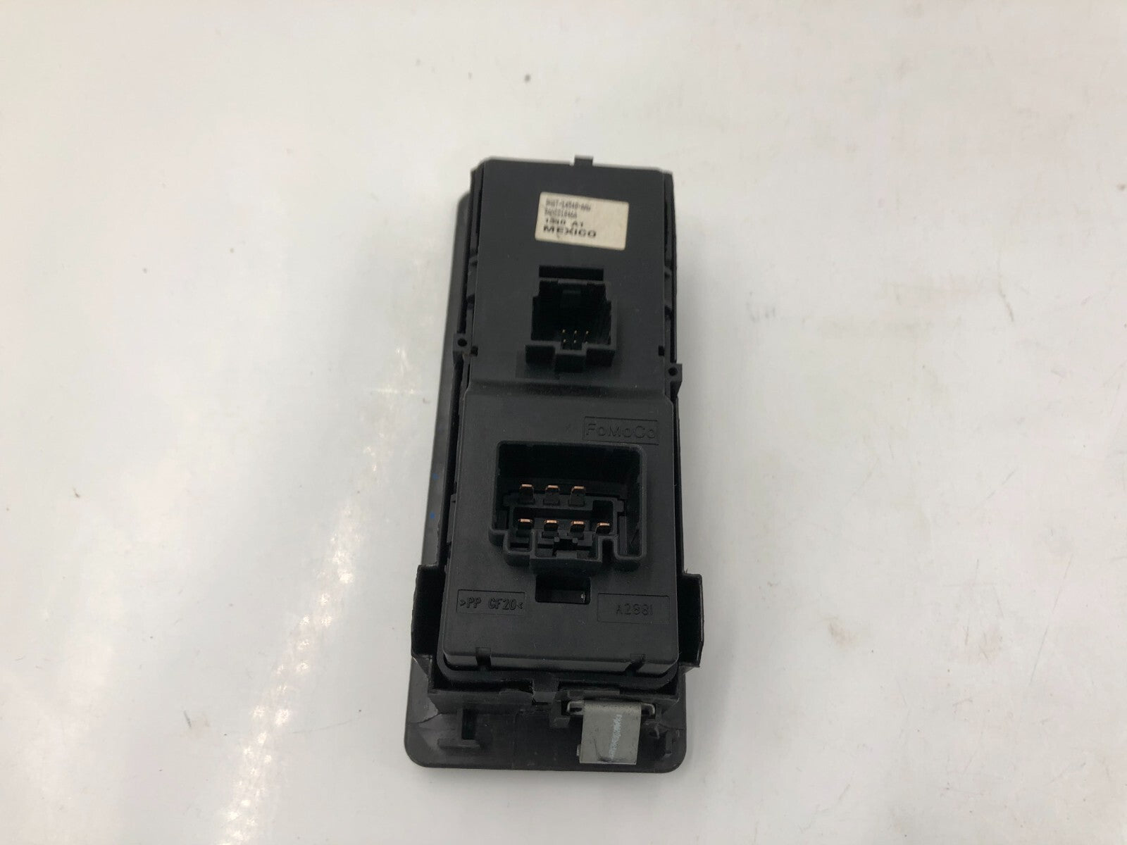 2010-2012 Lincoln MKZ Master Power Window Switch OEM E03B03085
