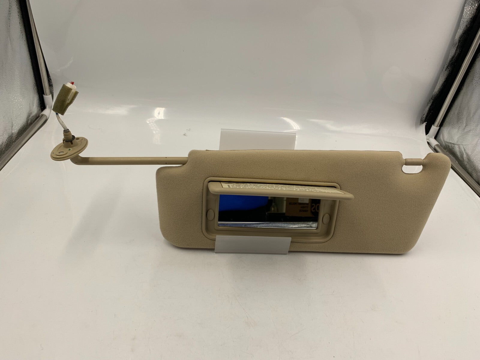 2005-2006 Lexus ES330 Driver Sun Visor Tan Illumination OEM C04B26075