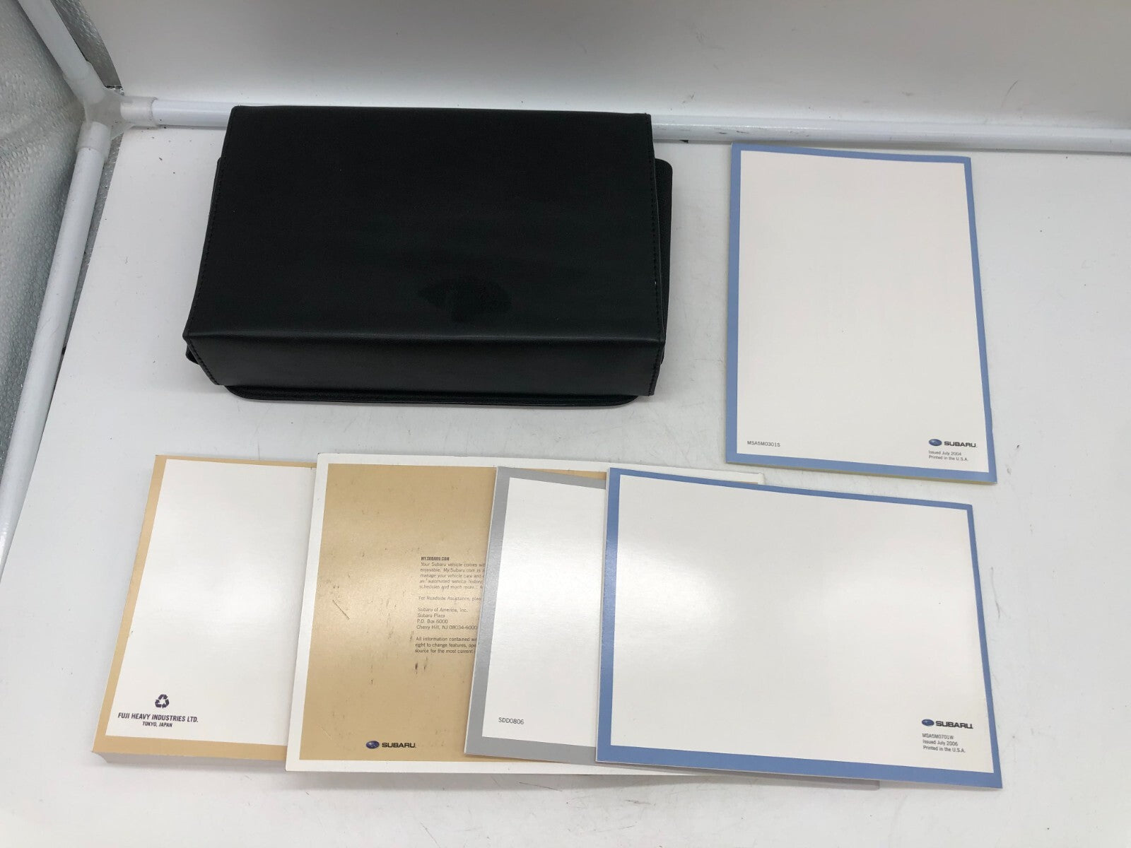 2007 Subaru Legacy Owners Manual Set with Case OEM E01B63015
