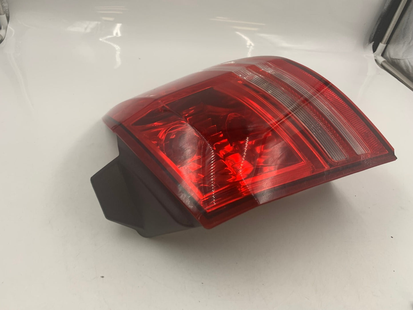 2009 Dodge Journey Passenger Side Tail Light Taillight OEM C01B44005