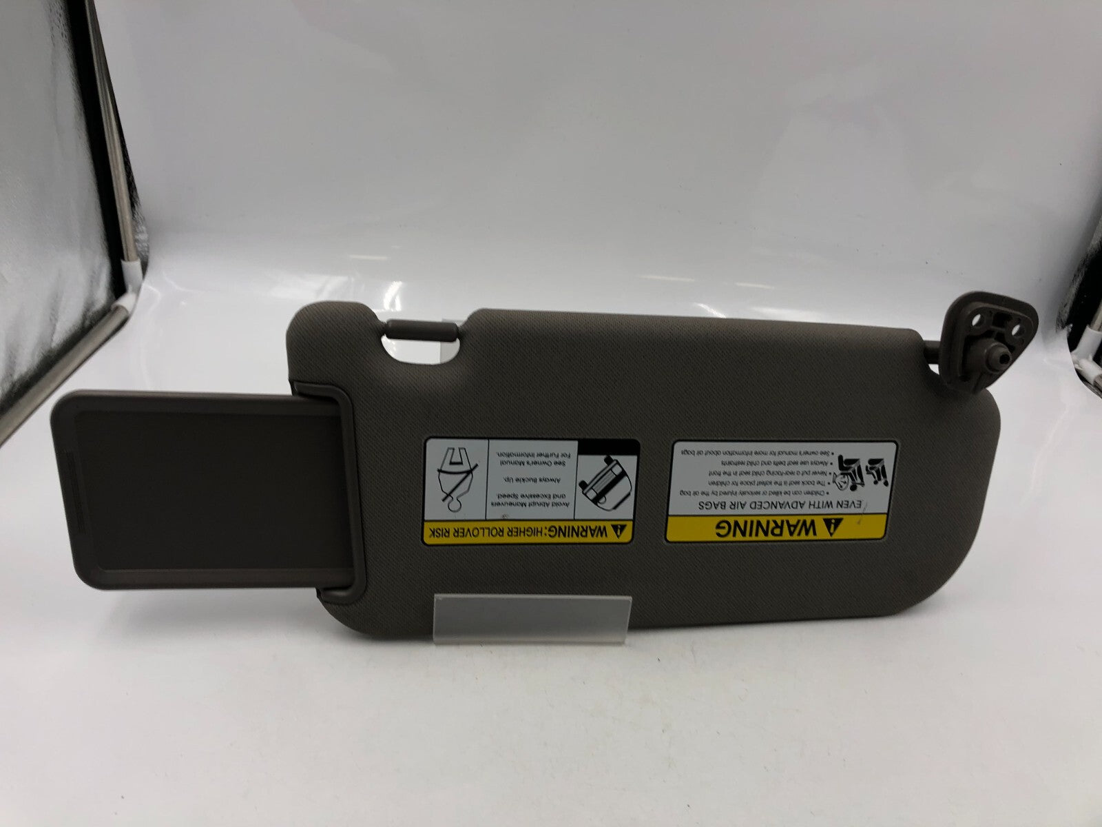 2010-2011 Hyundai Tucson Driver Sun Visor Brown OEM D04B28055