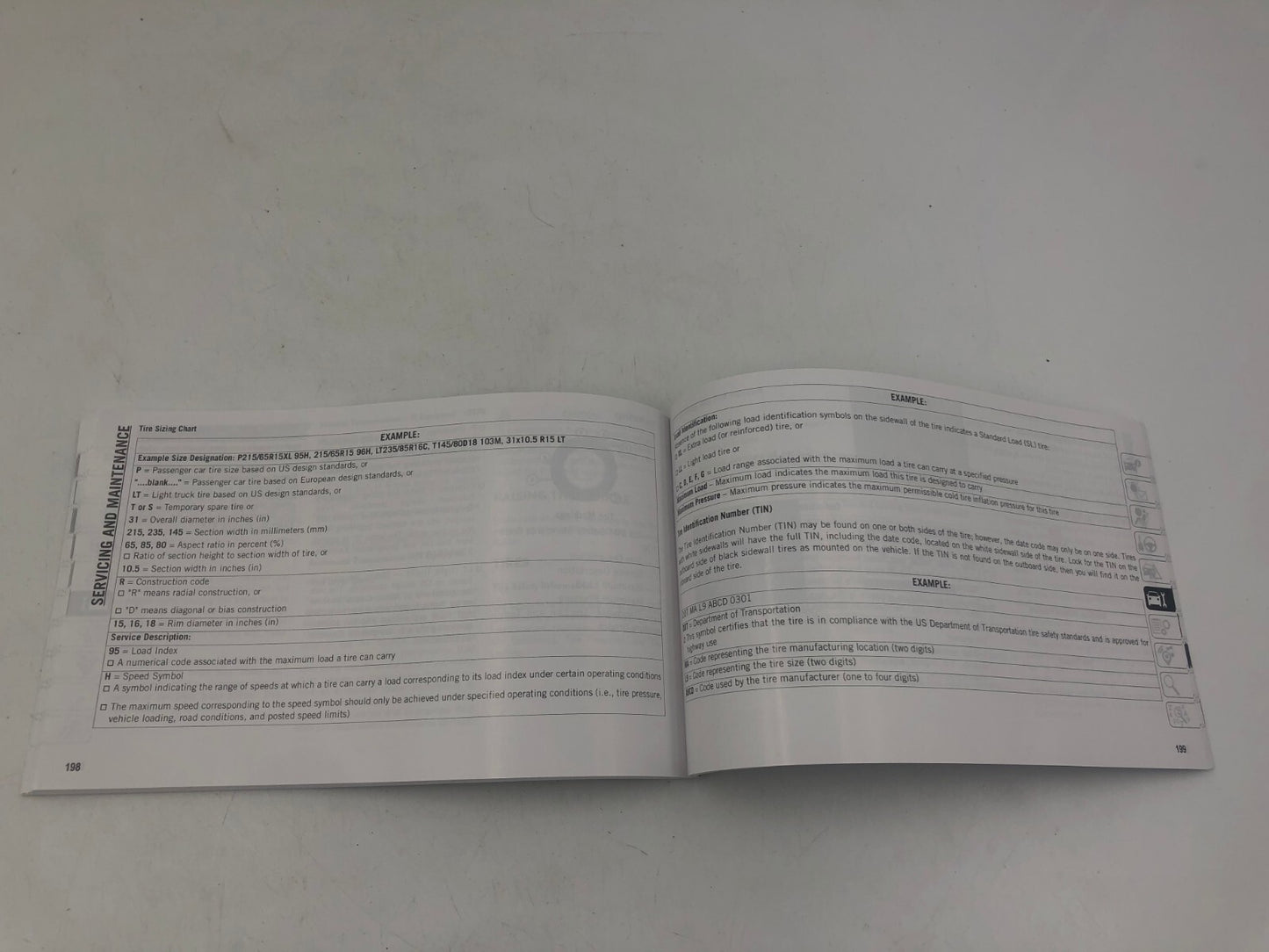 2020 Jeep Compass Owners Manual with Case OEM C02B48048