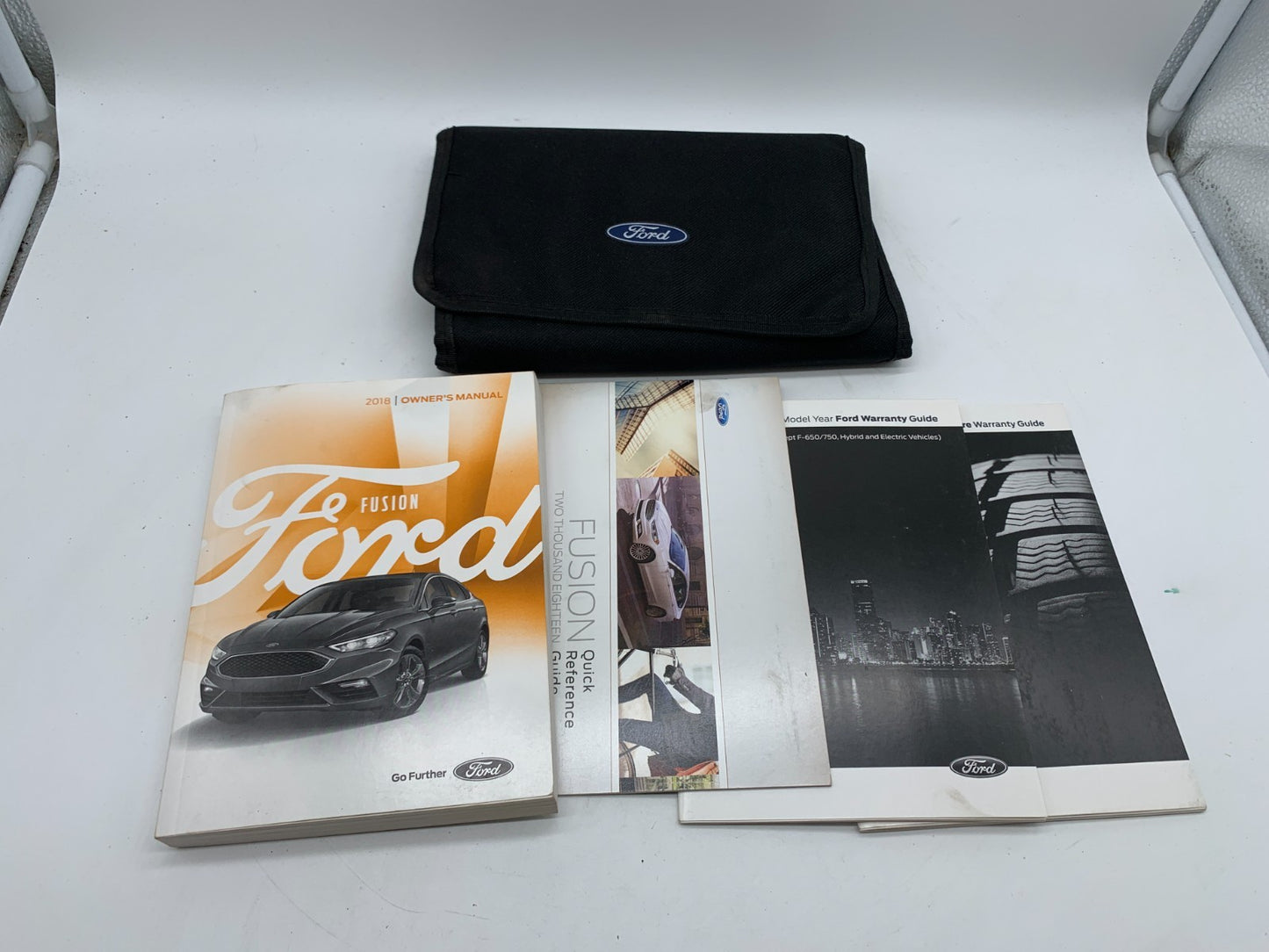 2018 Ford Fusion Owners Manual Set with Case OEM C03B56013