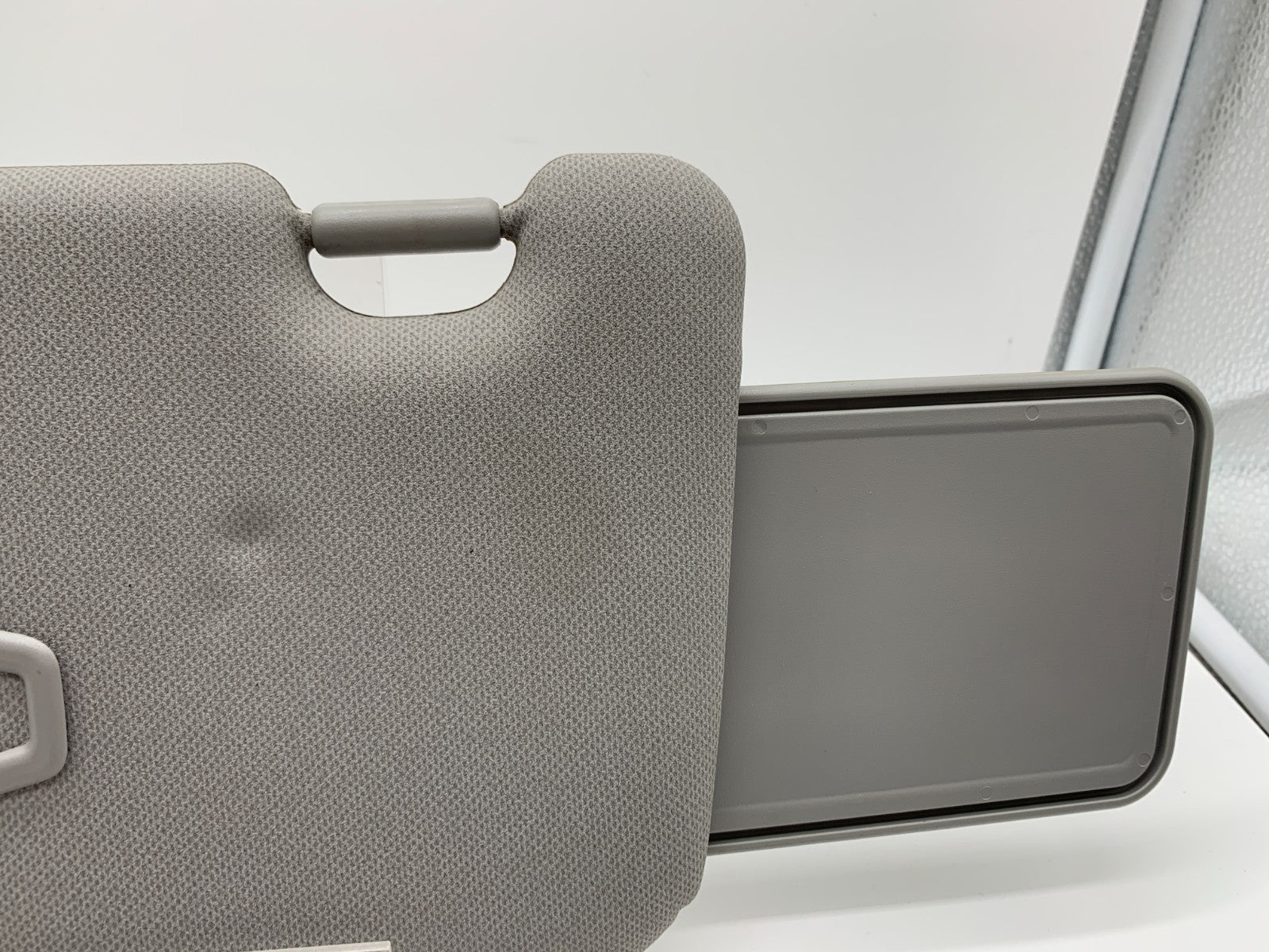 2010-2011 Hyundai Tucson Driver Sun Visor Gray OEM C01B15003