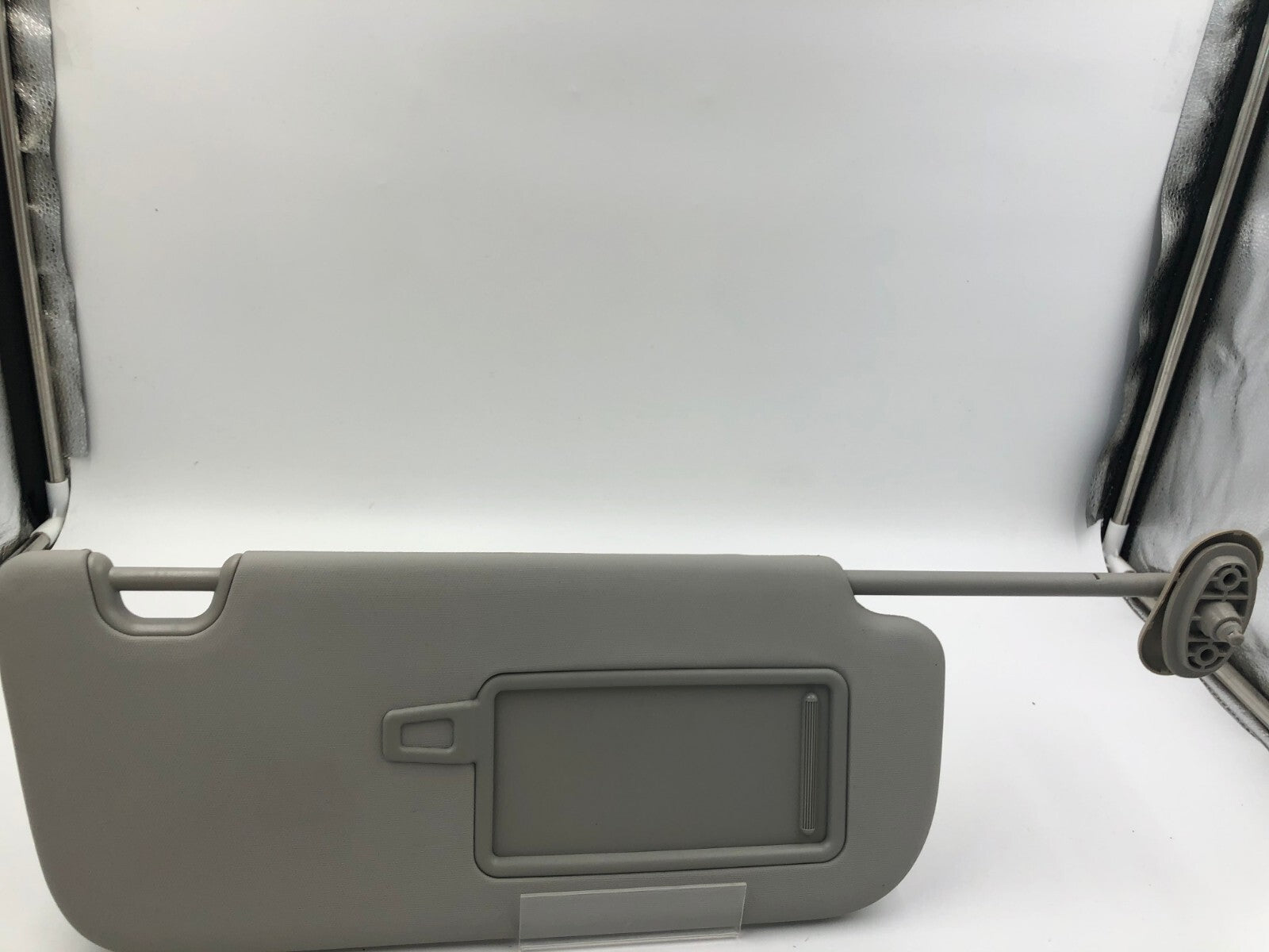 2014-2019 Kia Soul Passenger Sun Visor Gray Illuminated OEM C01B13031