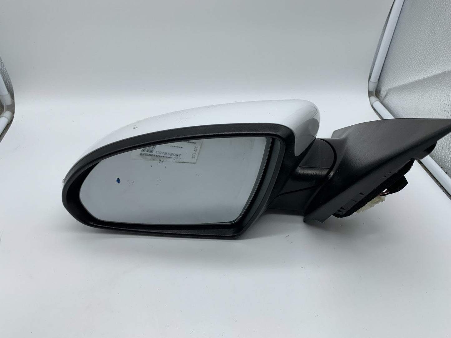 2016-2020 Kia Optima Driver Side View Power Door Mirror White C01B25001