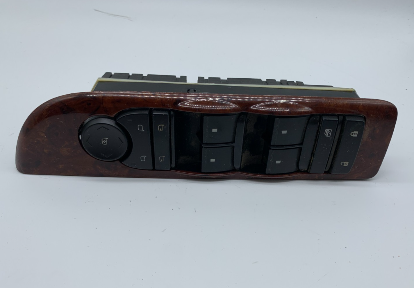 2007-2014 Chevrolet Tahoe Master Power Window Switch OEM B03B54007