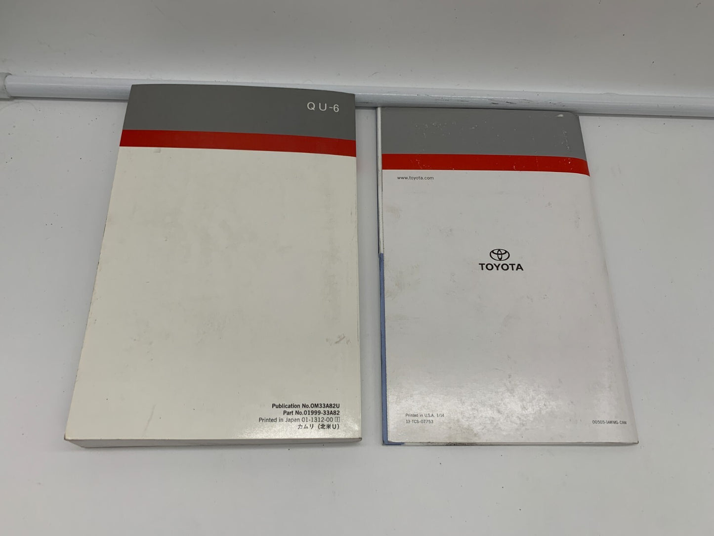 2014 Toyota Camry Owners Manual Set OEM D03B10005