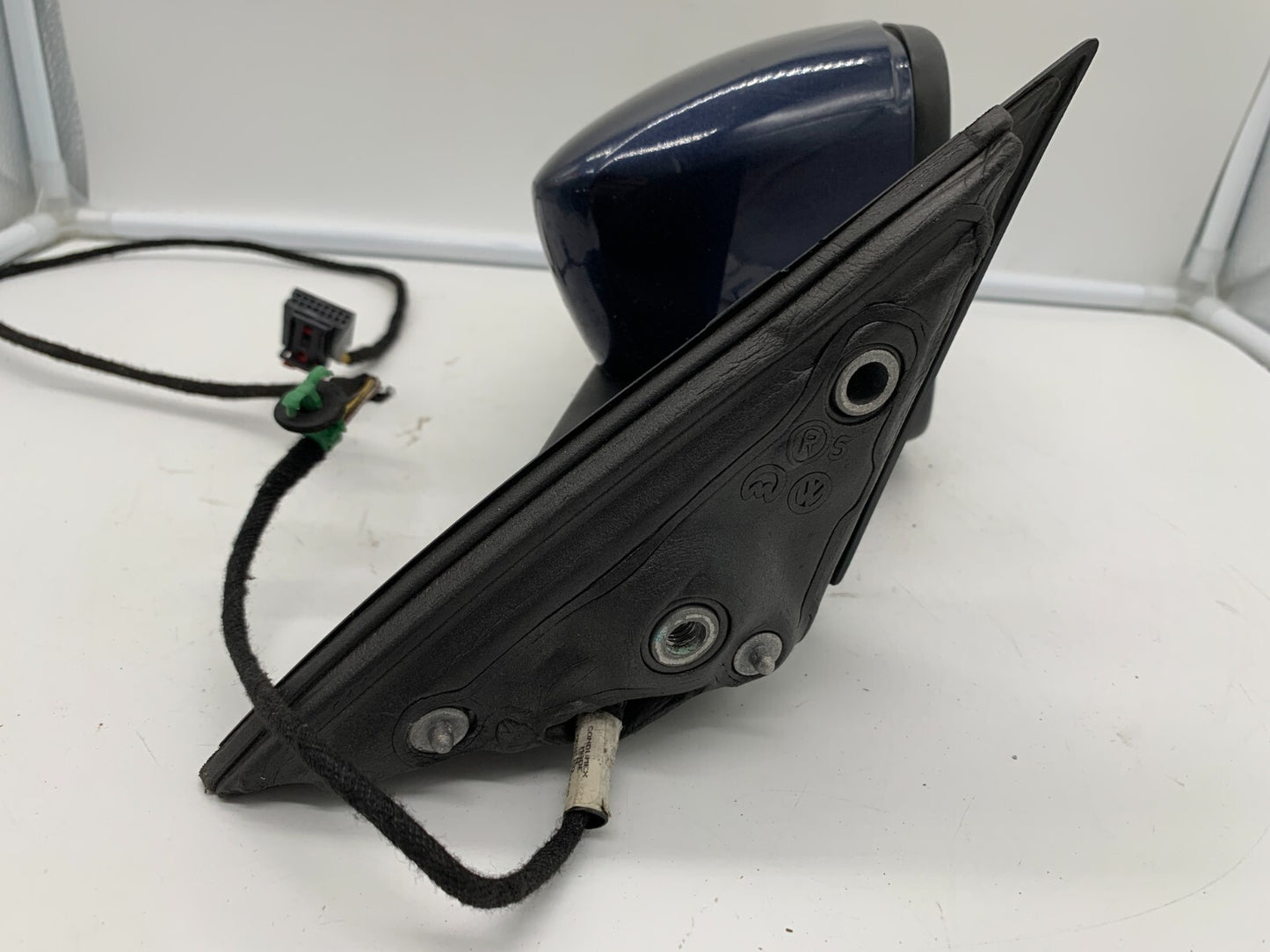 2013-2015 Volkswagen Tiguan Passenger Side Power Door Mirror Blue OEM A03B11038