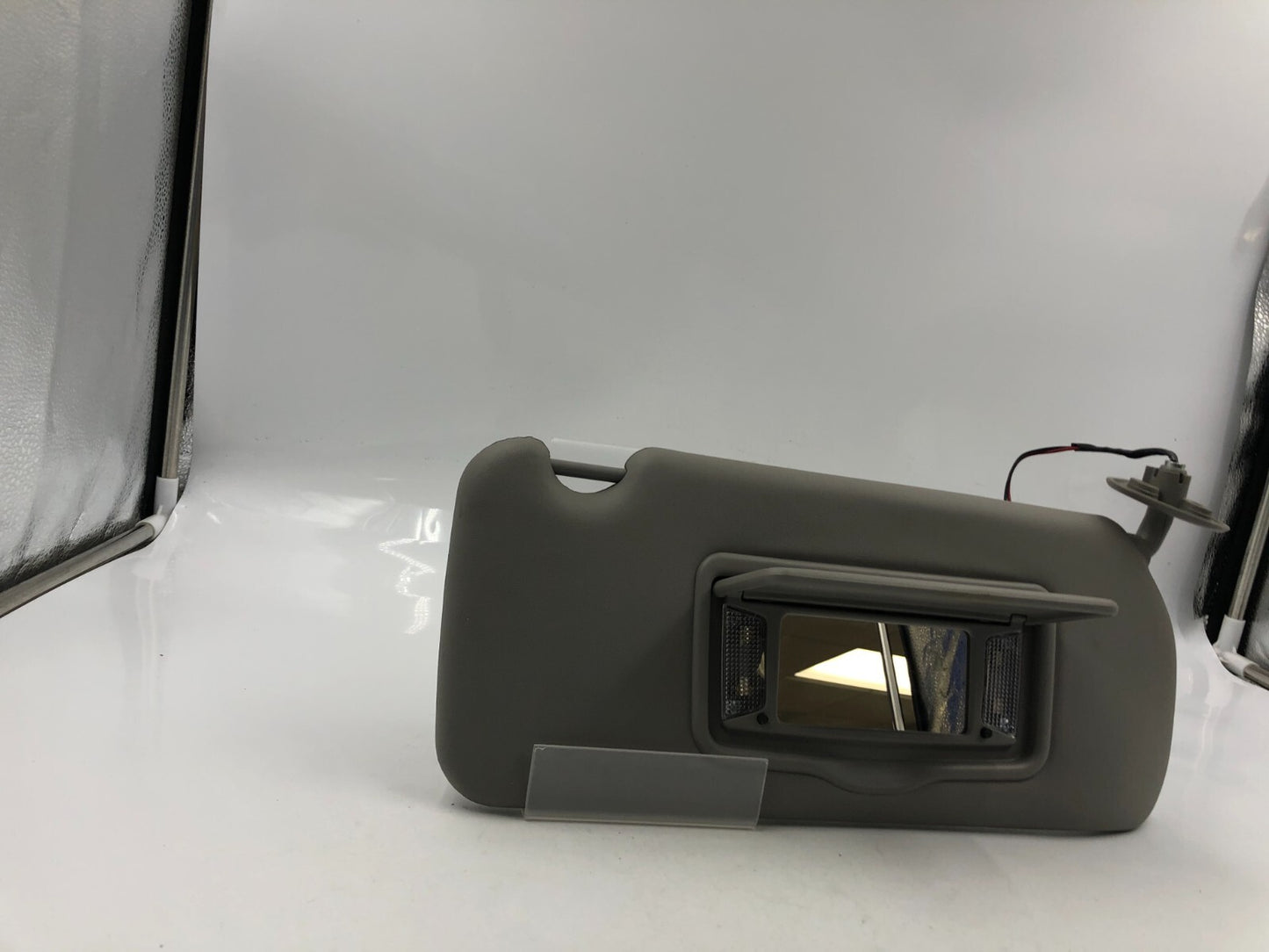 2004-2009 Cadillac SRX Passenger Sun Visor Gray OEM D04B28060