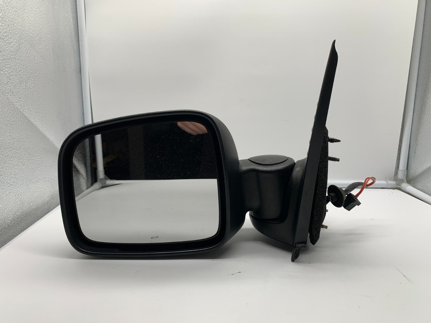 2002-2007 Jeep Liberty Driver Side View Power Door Mirror Black OEM C03B24008