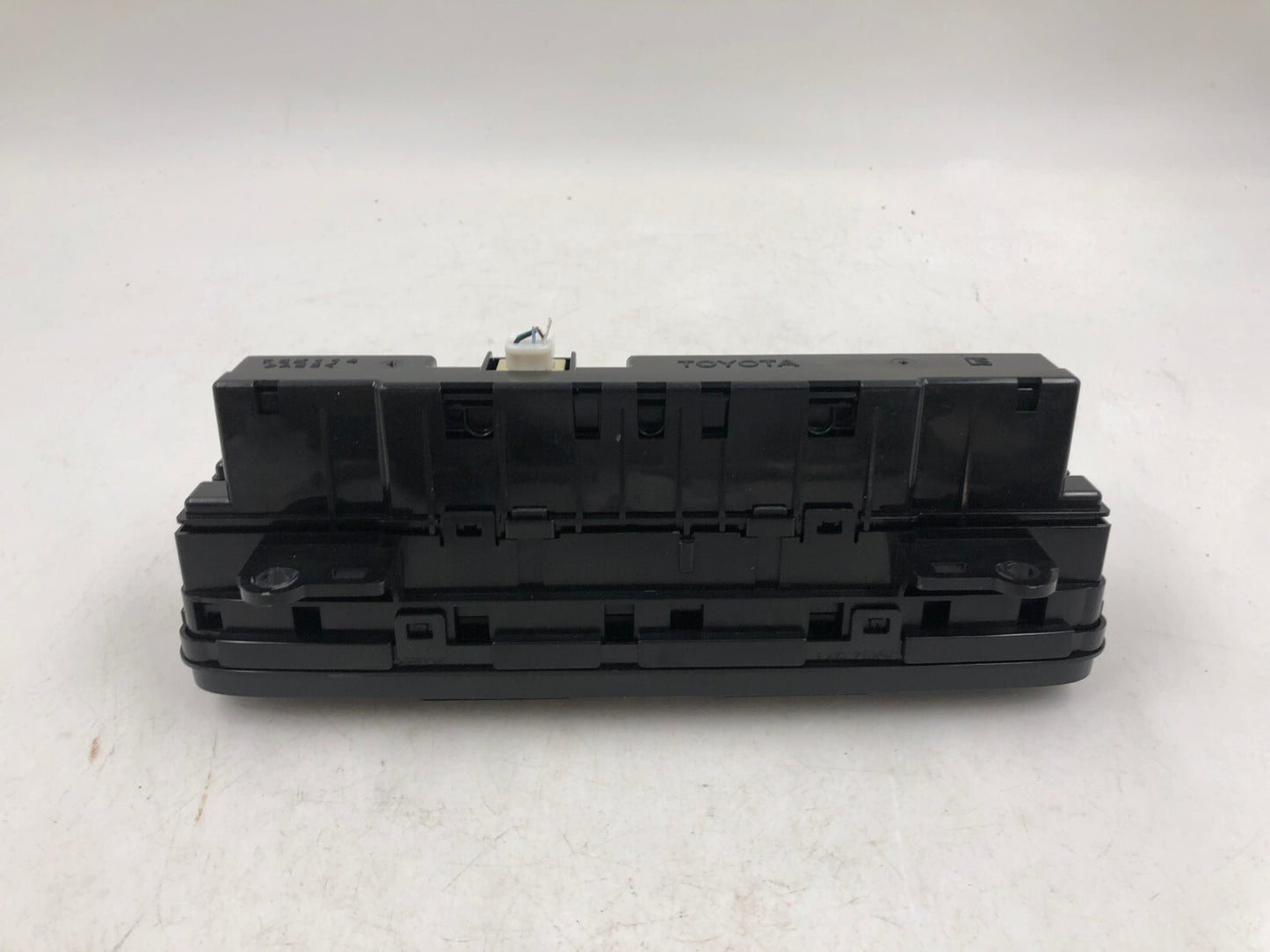 2017-2019 Toyota Corolla AC Heater Climate Control Unit OEM B03B45006