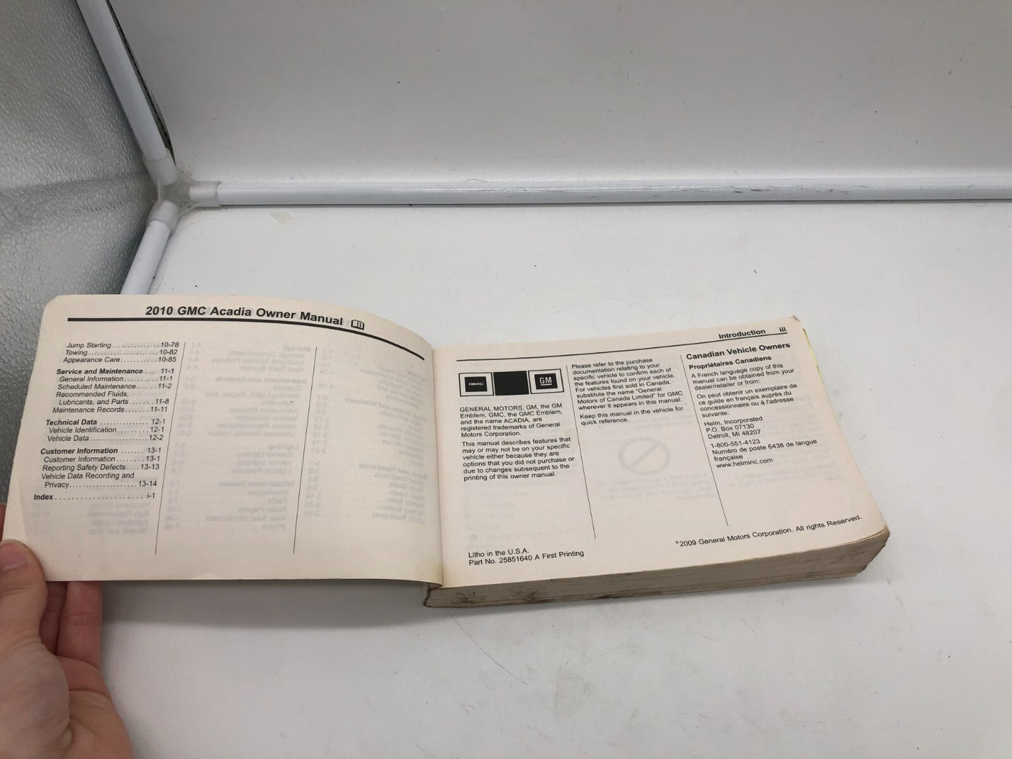 2010 GMC Acadia Owners Manual OEM B01B54002