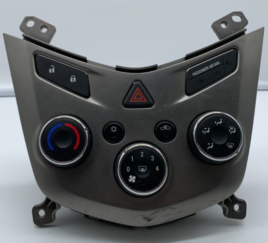 2012 Chevrolet Sonic AC Heater Climate Control Unit OEM A02B31009