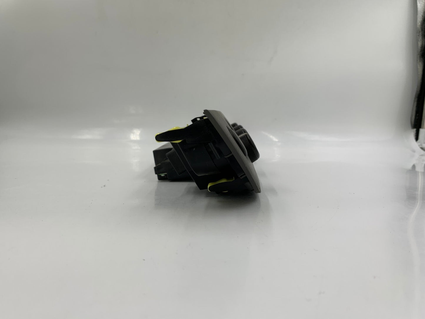 2002-2006 Toyota Camry AC Heater Climate Control Unit OEM C04B64003