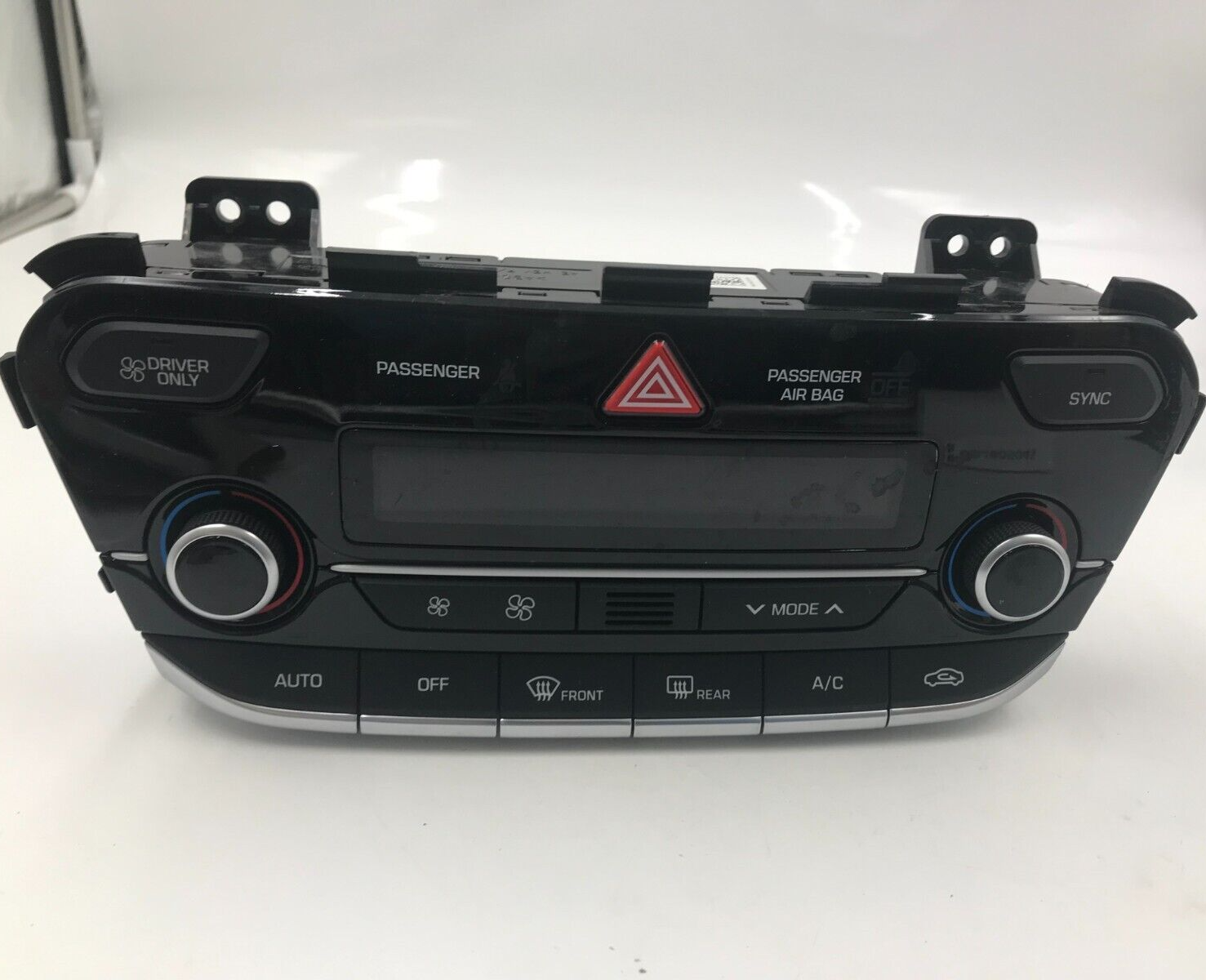 2017-2019 Hyundai Ioniq AC Heater Climate Control Unit OEM C02B05044