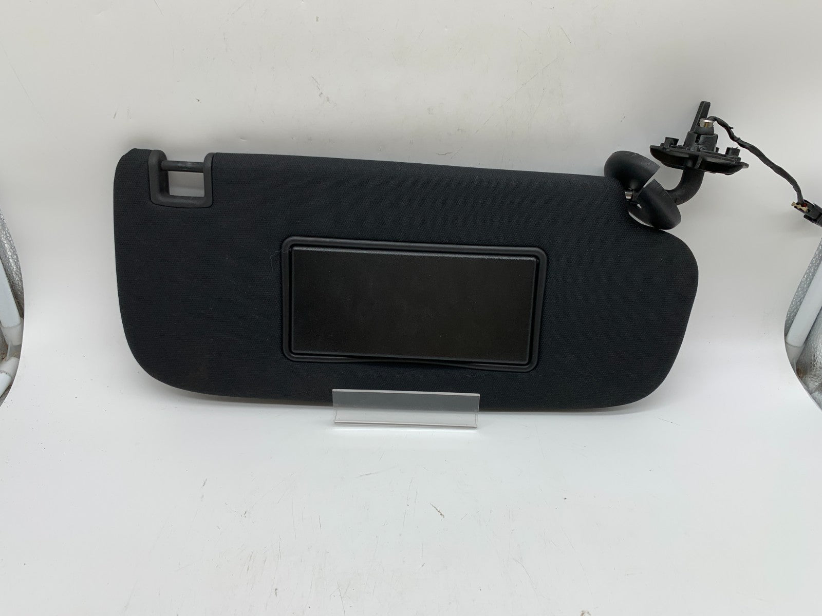 2014-2022 Jeep Grand Cherokee Passenger Sun Visor Black Illuminated B01B32001