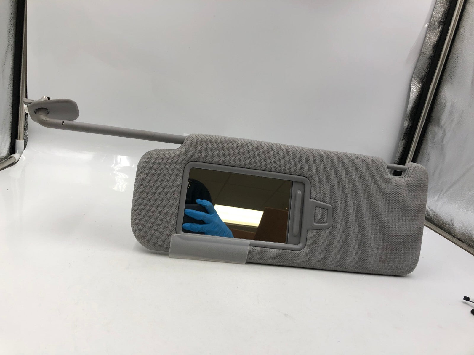 2015-2019 Hyundai Sonata Driver Sun Visor Gray Illuminated OEM A04B19041