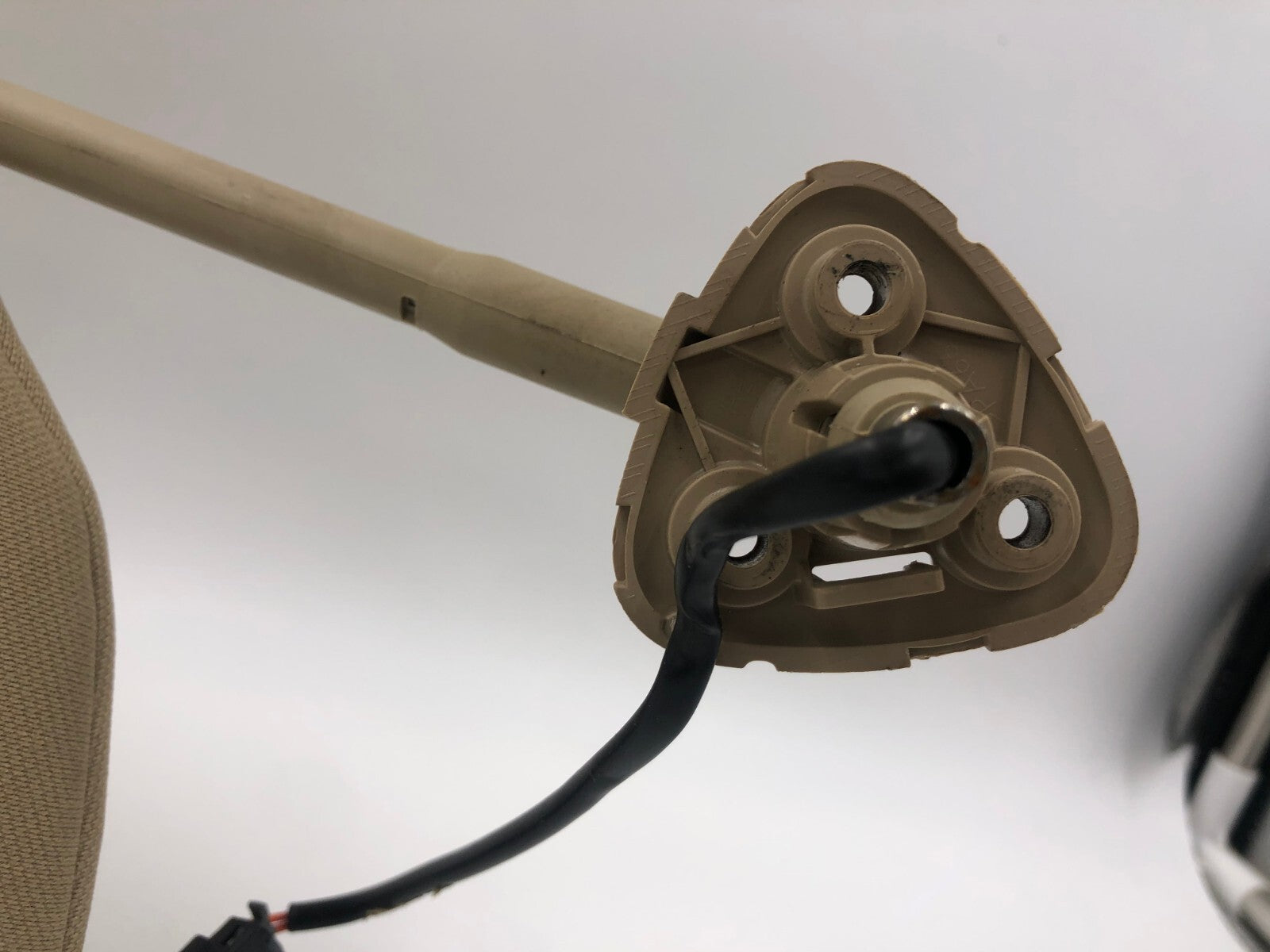 2006-2011 Buick Lucerne Passenger Sun Visor Brown Illumination OEM E01B02069