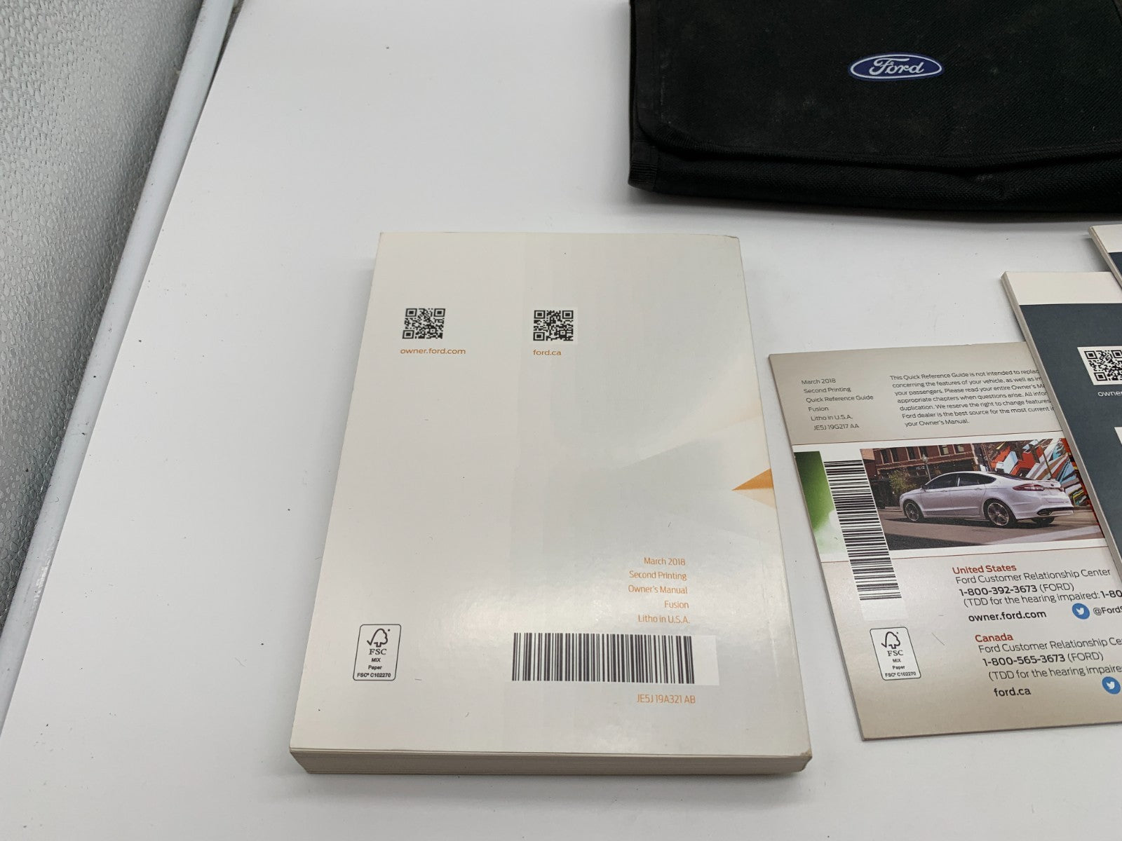 2018 Ford Fusion Owners Manual Set with Case OEM A01B44012
