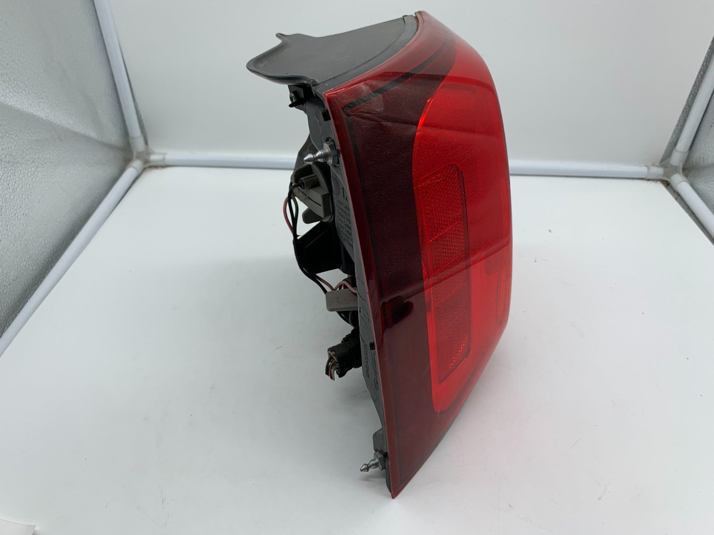 2014-2015 Kia Sorento Driver Tail Light Quarter Panel Lamp OEM