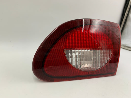 2000-2002 Chevrolet Cavalier Passenger Side Tail Light Taillight OEM C04B41025