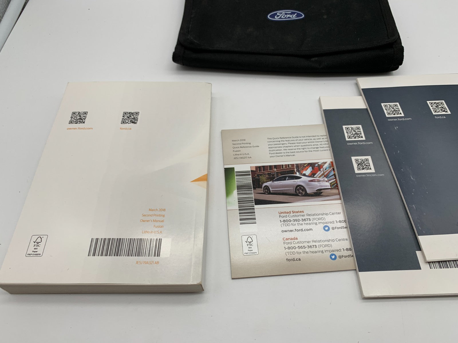 2018 Ford Fusion Owners Manual Set with Case OEM A01B44012