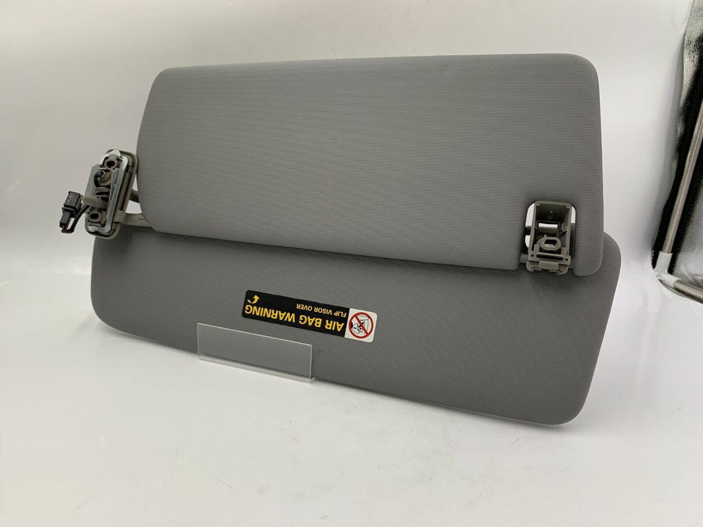 2004-2010 Volkswagen Touareg Passenger Sun Visor Gray Illuminated OEM B02B34023
