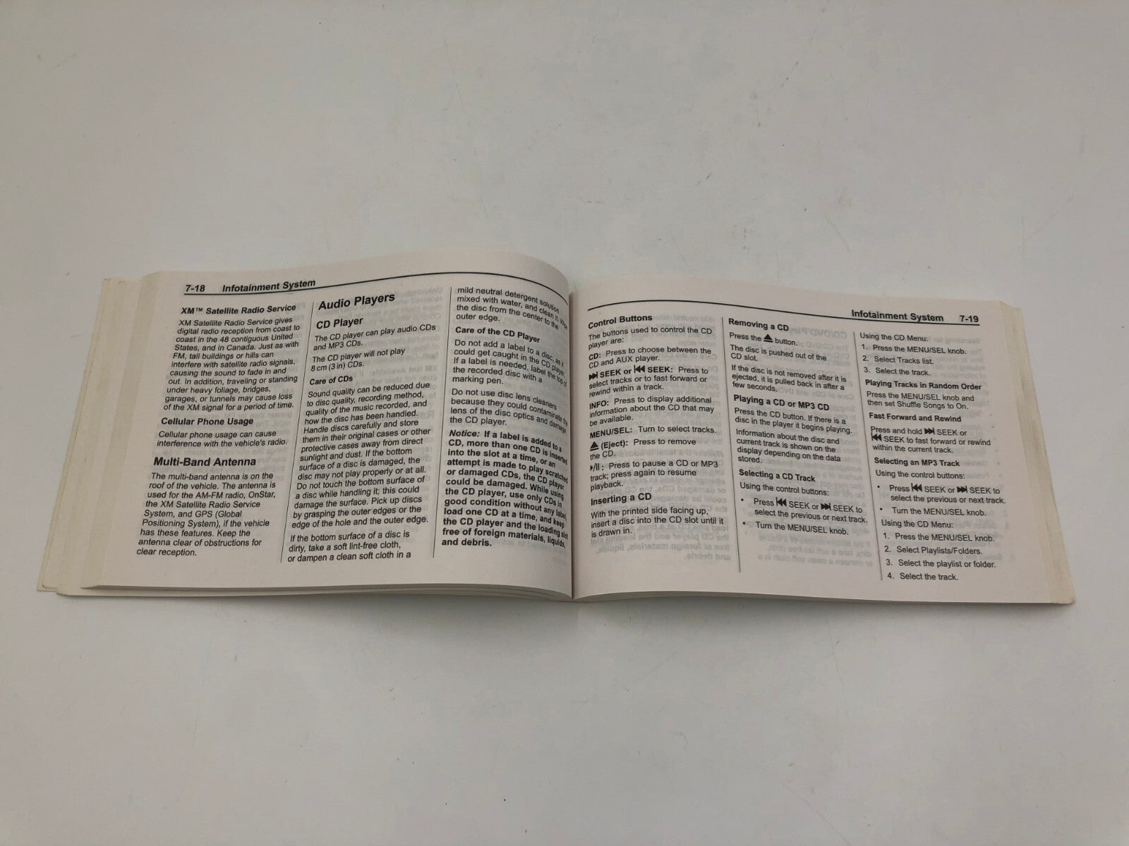 2011 Chevrolet Equinox Owners Manual OEM E04B52043