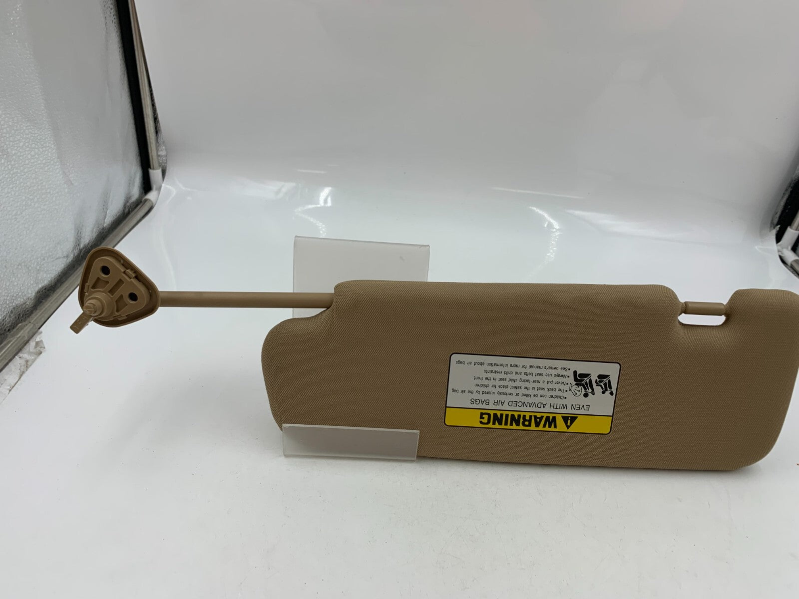 2011-2015 Hyundai Sonata Passenger Sun Visor Tan Illuminated OEM D04B67001