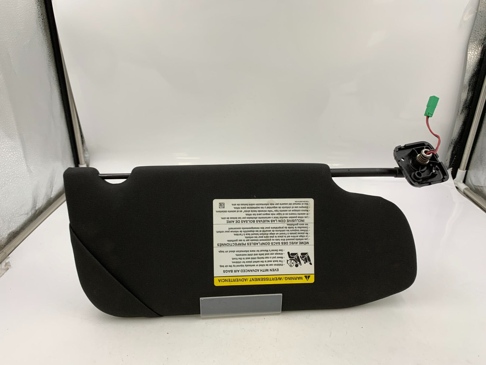 2013-2019 Ford Taurus Driver Sun Visor Sunvisor Illuminated Black OEM C01B02085