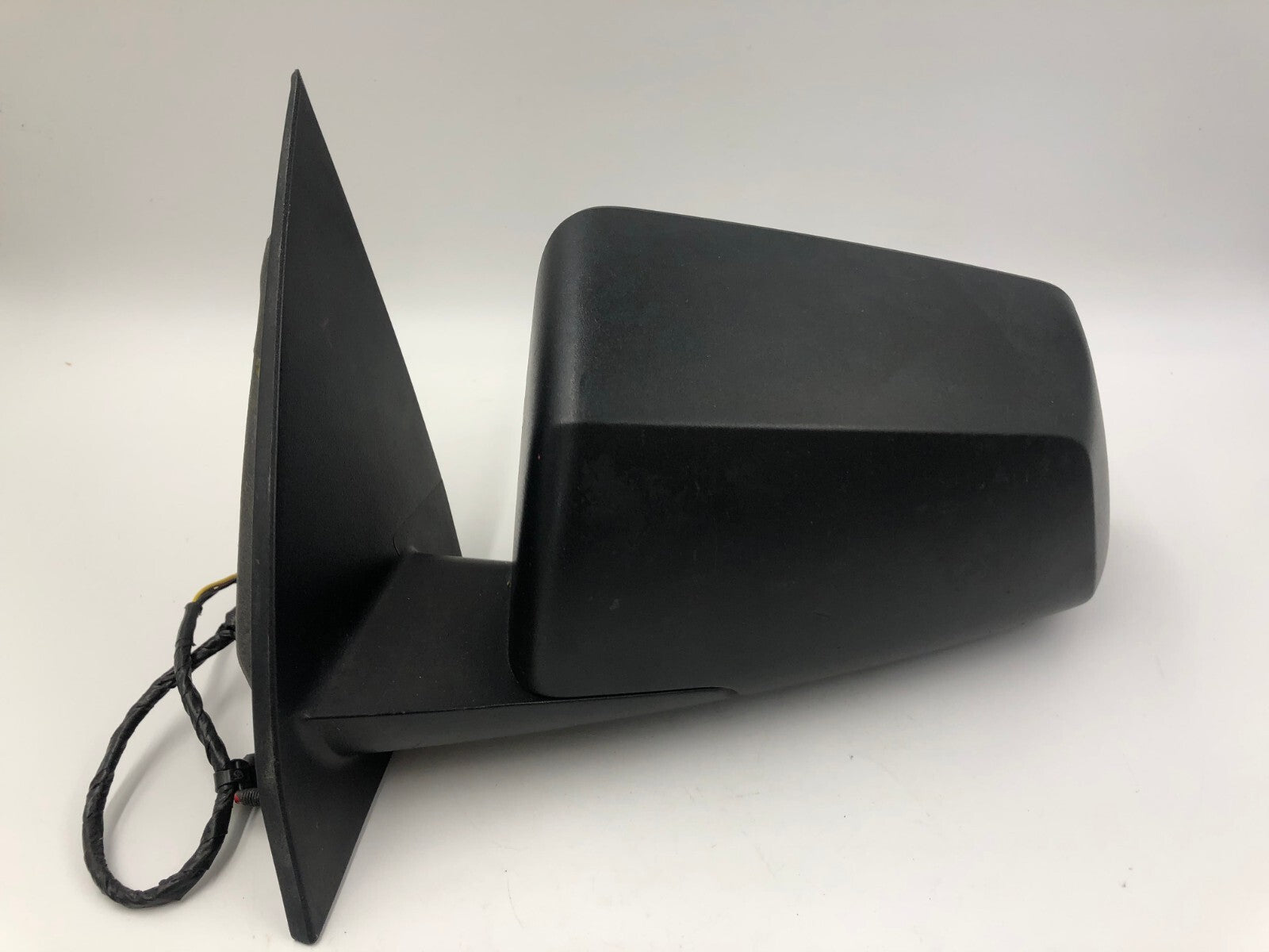 2007-2008 GMC Acadia Driver Side View Power Door Mirror Black OEM C04B01050