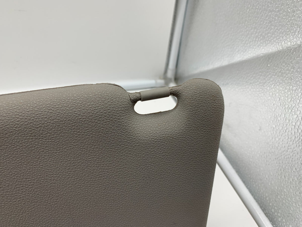 2005-2006 BMW X3 Passenger Sun Visor Gray Illuminated OEM C03B26035