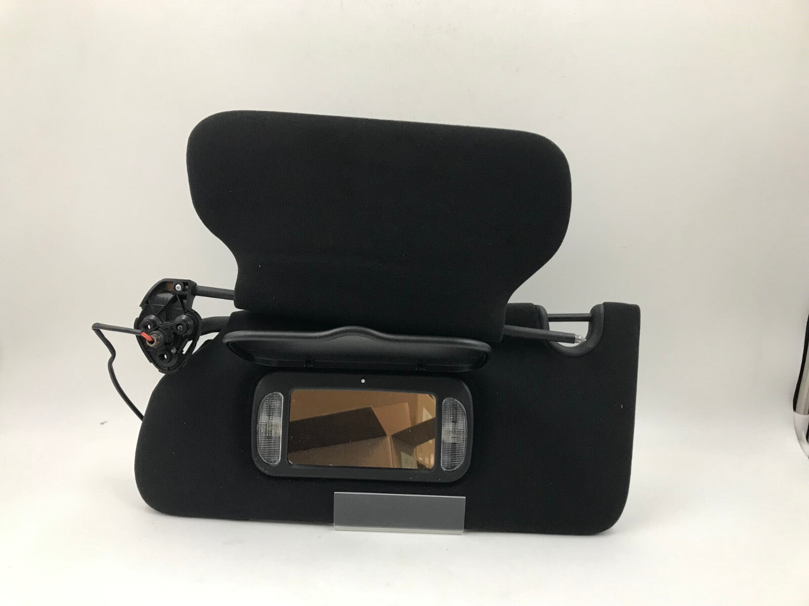 2006-2007 Cadillac DTS Driver Sun Visor Black Illuminated OEM D04B26050