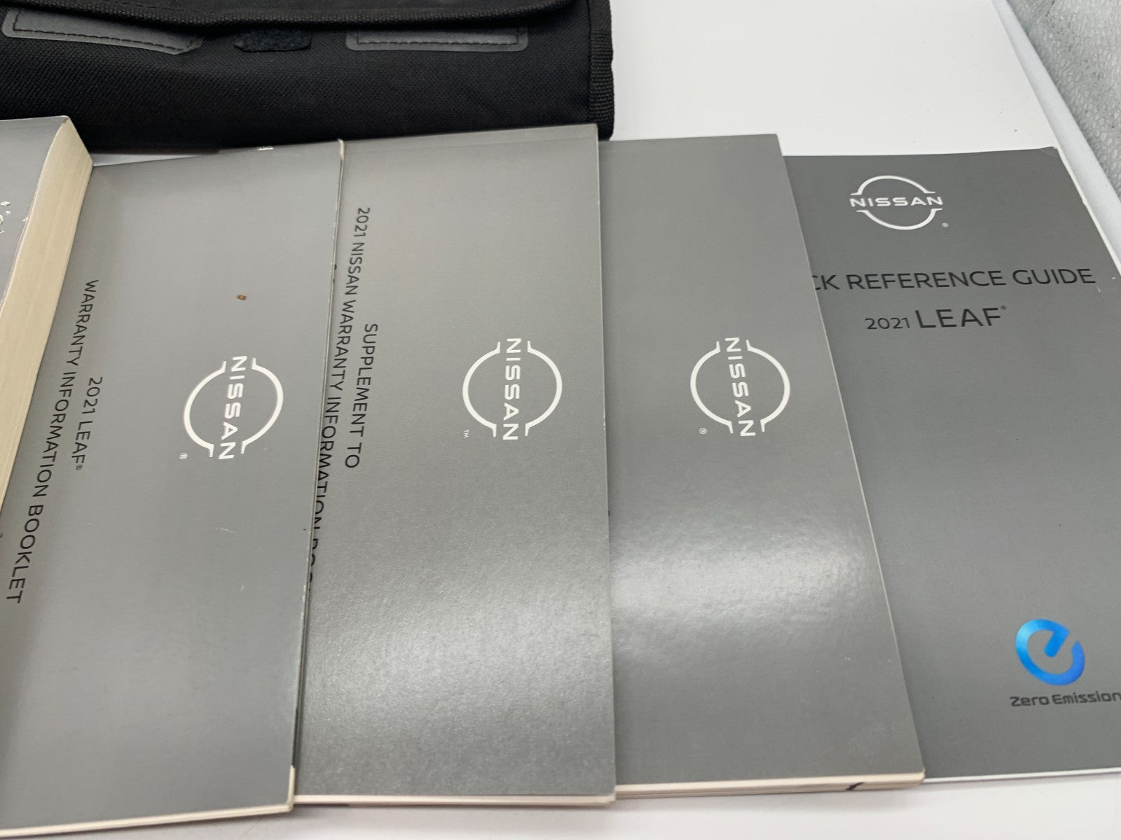 2021 Nissan Leaf Owners Manual Set with Case OEM D01B12059