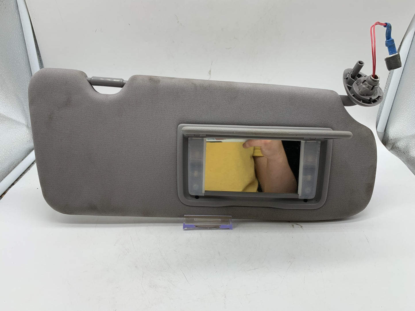 2017-2019 Honda CRV CR-V Passenger Sun Visor Gray Illuminated OEM B01B28001