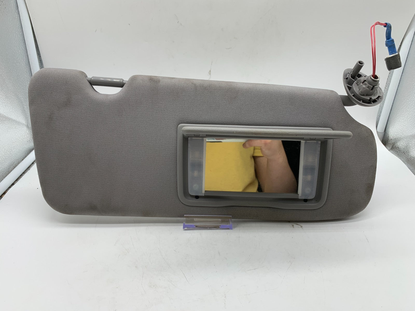 2017-2019 Honda CRV CR-V Passenger Sun Visor Gray Illuminated OEM B01B28001