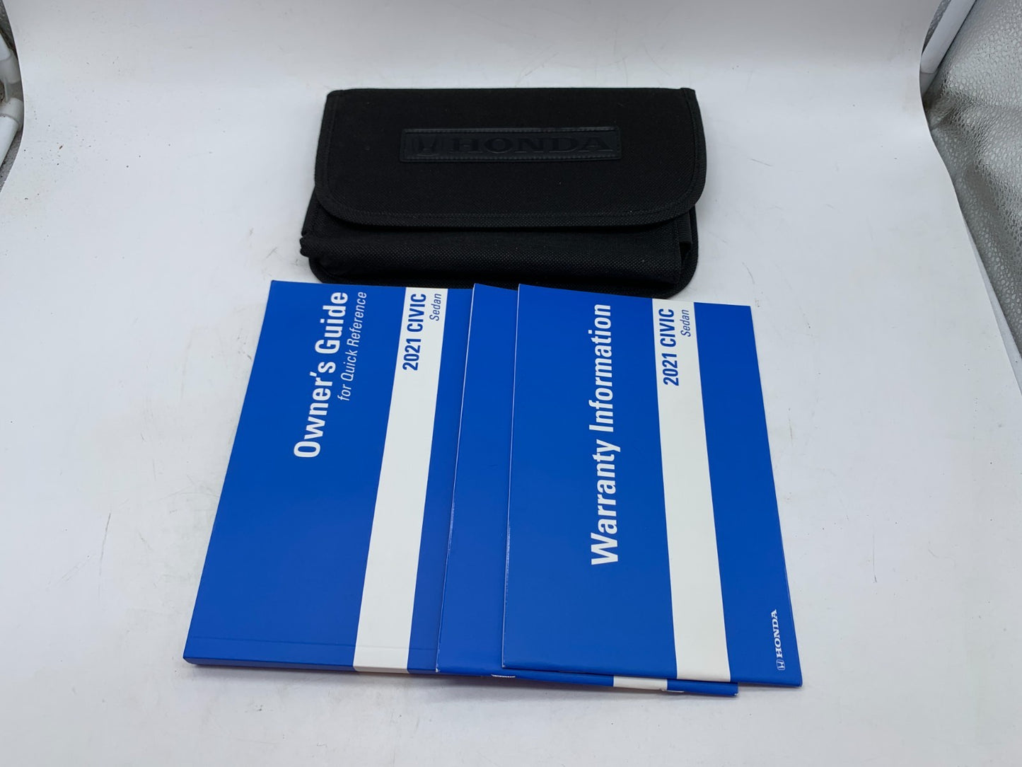 2021 Honda Civic Sedan Owners Manual Set with Case OEM B03B35003
