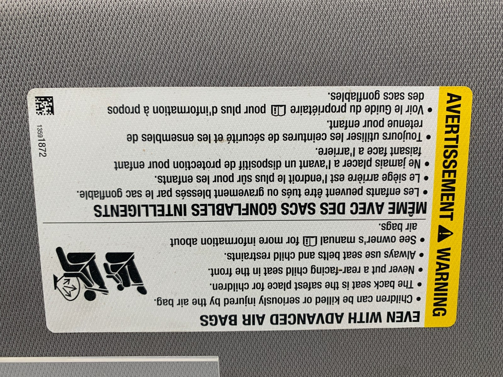 2018-2020 Chevrolet Equinox Passenger Sun Visor Illuminated OEM C01B28004