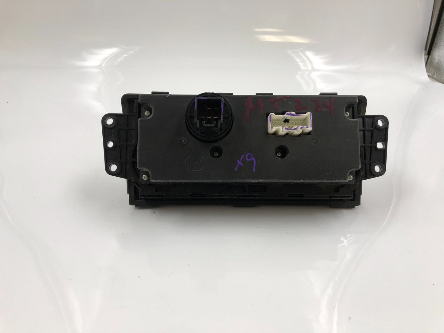 2009-2013 Mazda 6 AC Heater Climate Control Unit OEM D03B49084