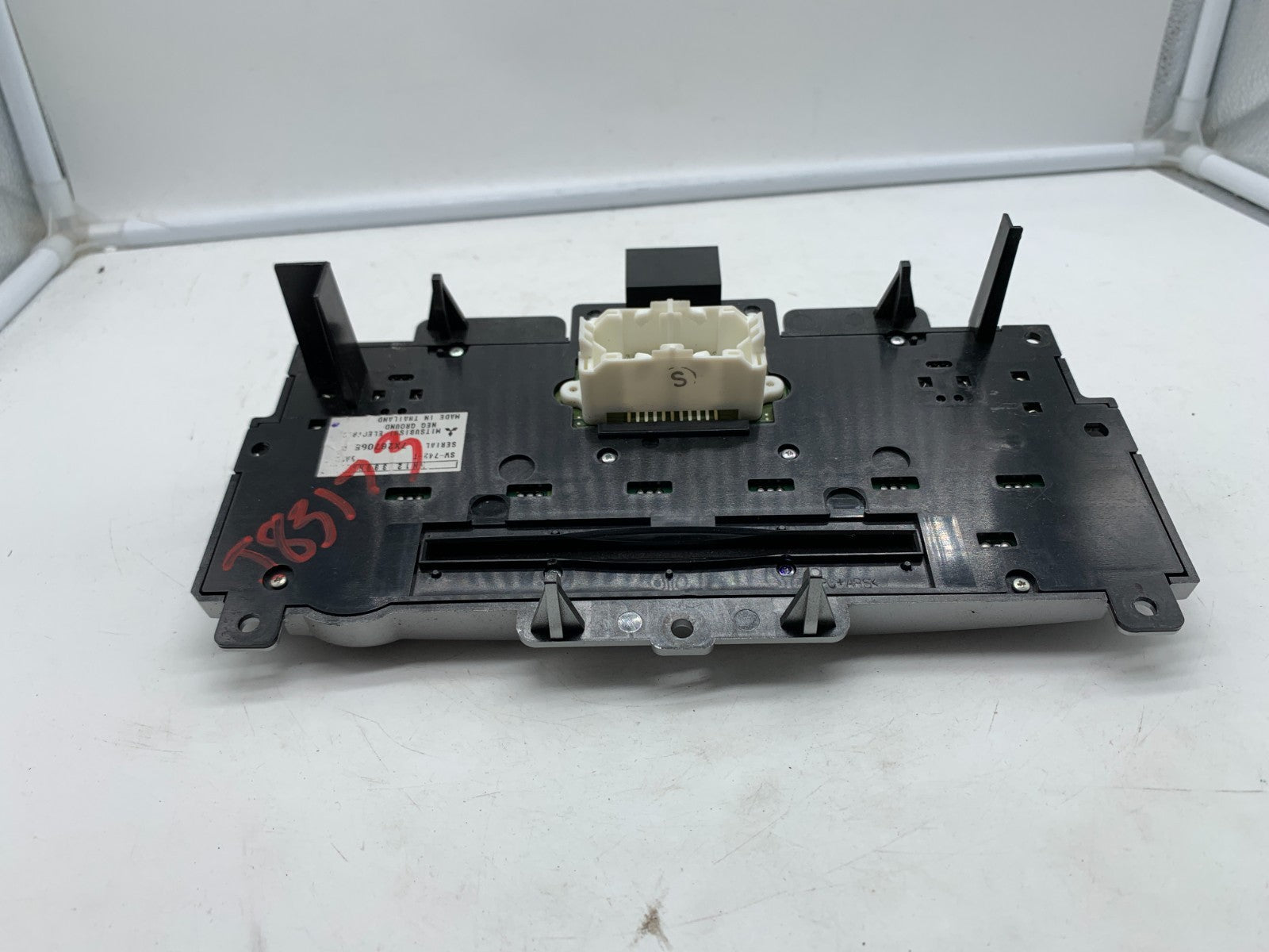 2009 Mitsubishi Eclipse Radio Receiver Faceplate Control Panel OEM A04B02015