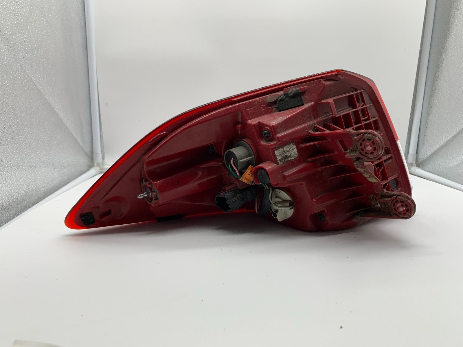 2016-2018 Hyundai Tucson Passenger Side Tail Light Taillight OEM B04B11044