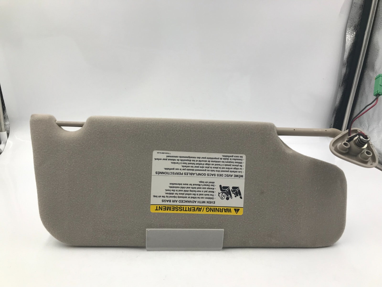 2008-2009 Mercury Sable Driver Sun Visor Sunvisor Gray Illuminated OEM D02B29042