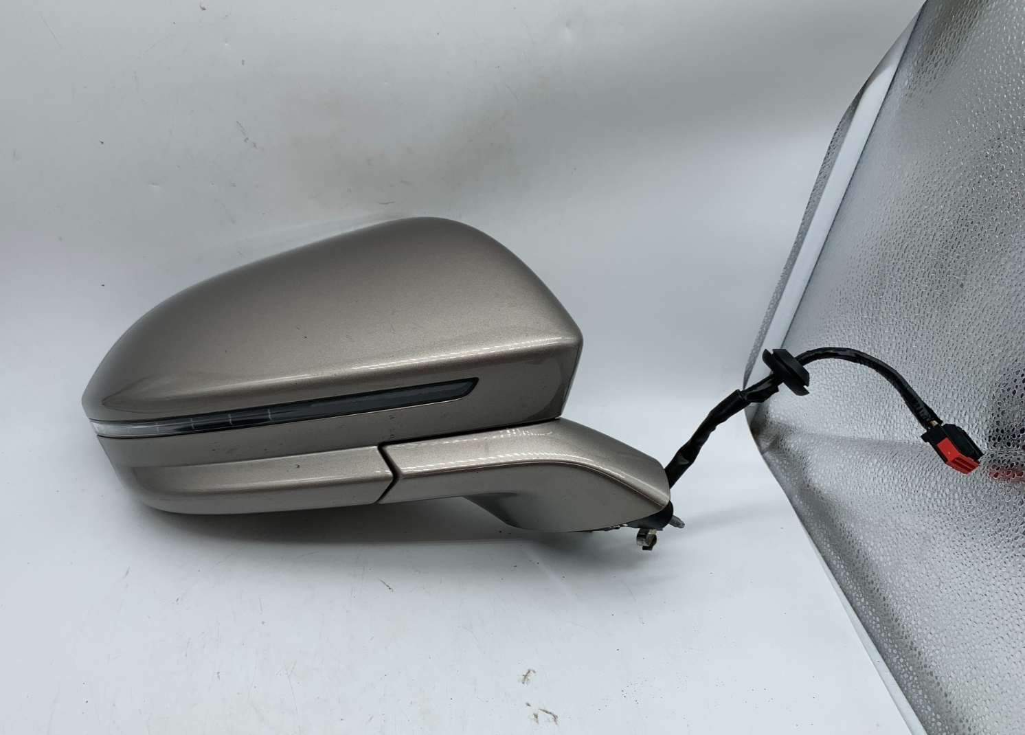 2015-2019 Lincoln MKC Passenger Side Power Door Mirror White BSA OEM C02B06007