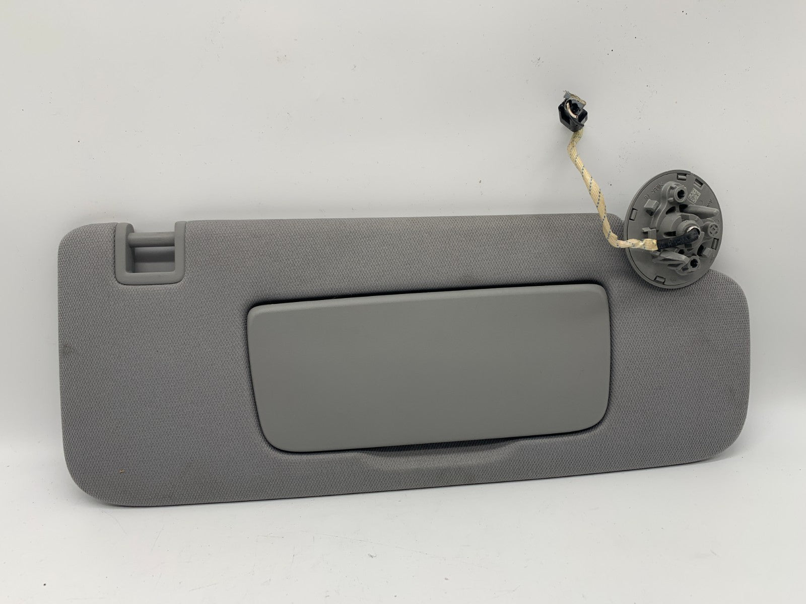 2018-2020 Chevrolet Equinox Passenger Sun Visor Gray OEM A02B51077
